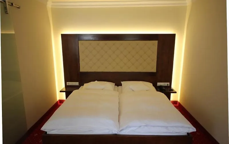 Woertz Schlosschen Zur Weinsteige Stuttgart Hotel